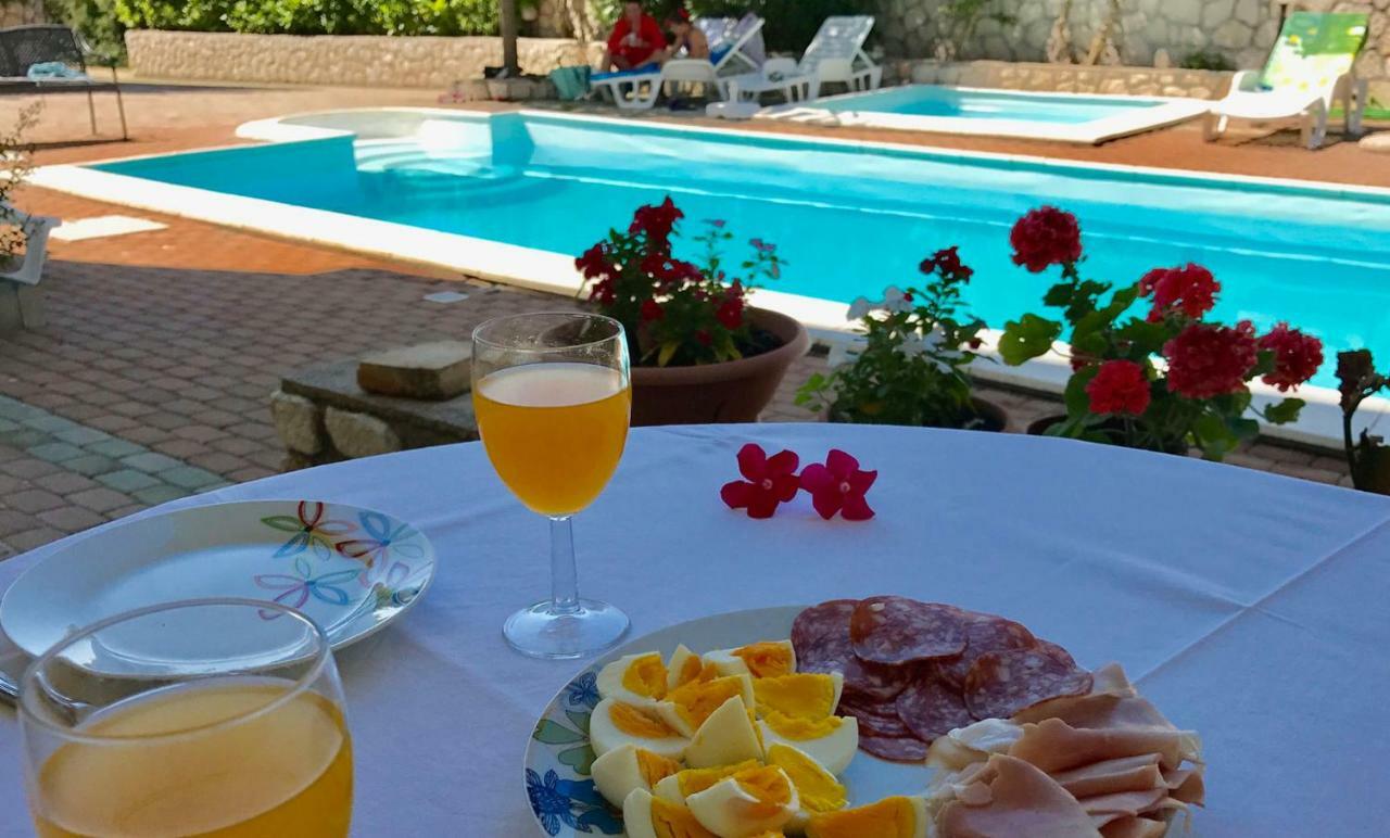Apartments Villa Ana Мандре Экстерьер фото