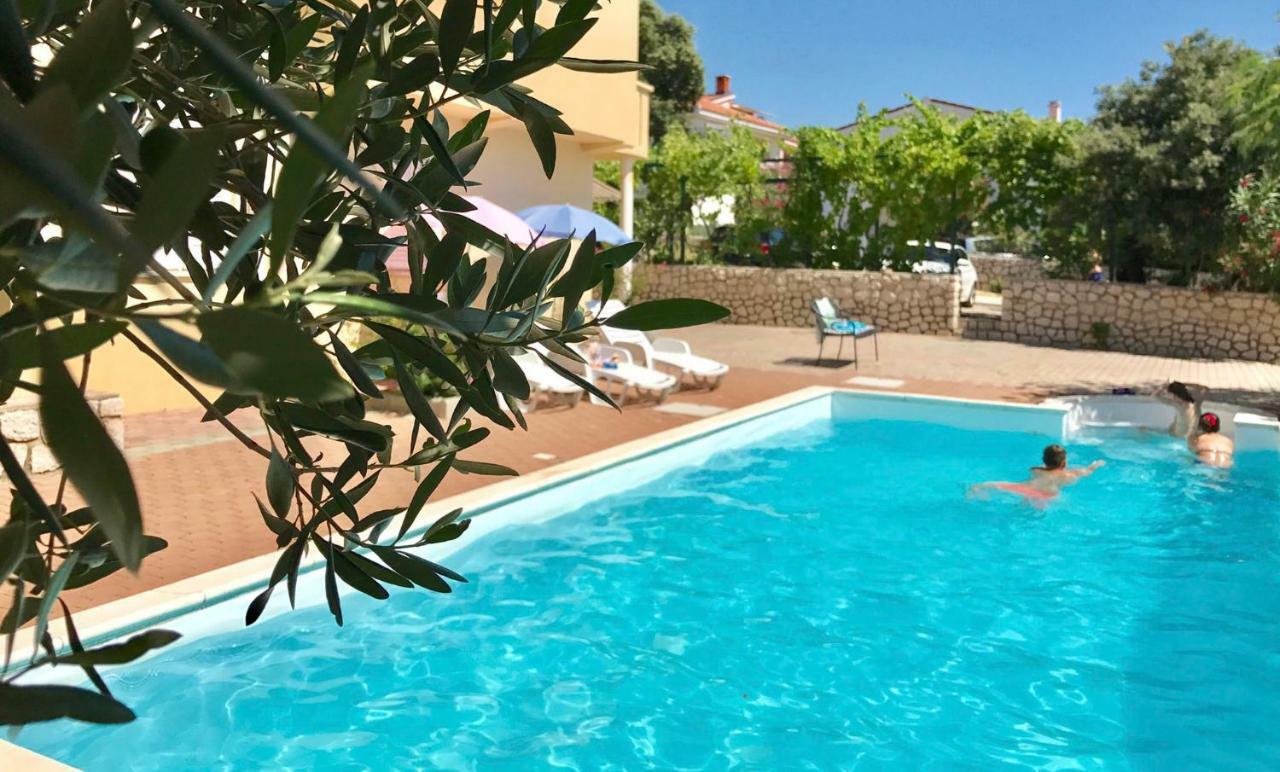 Apartments Villa Ana Мандре Экстерьер фото